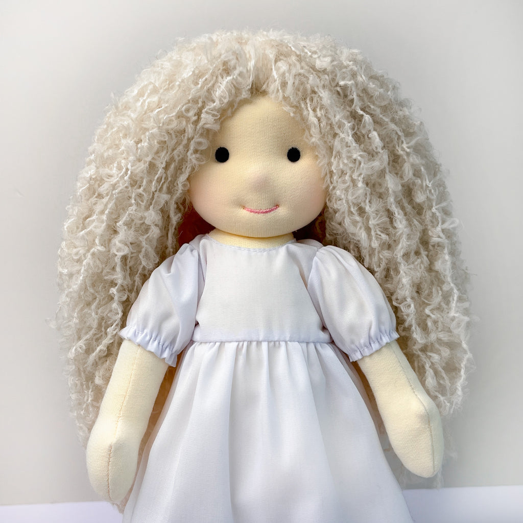 Doll hair-beige gray