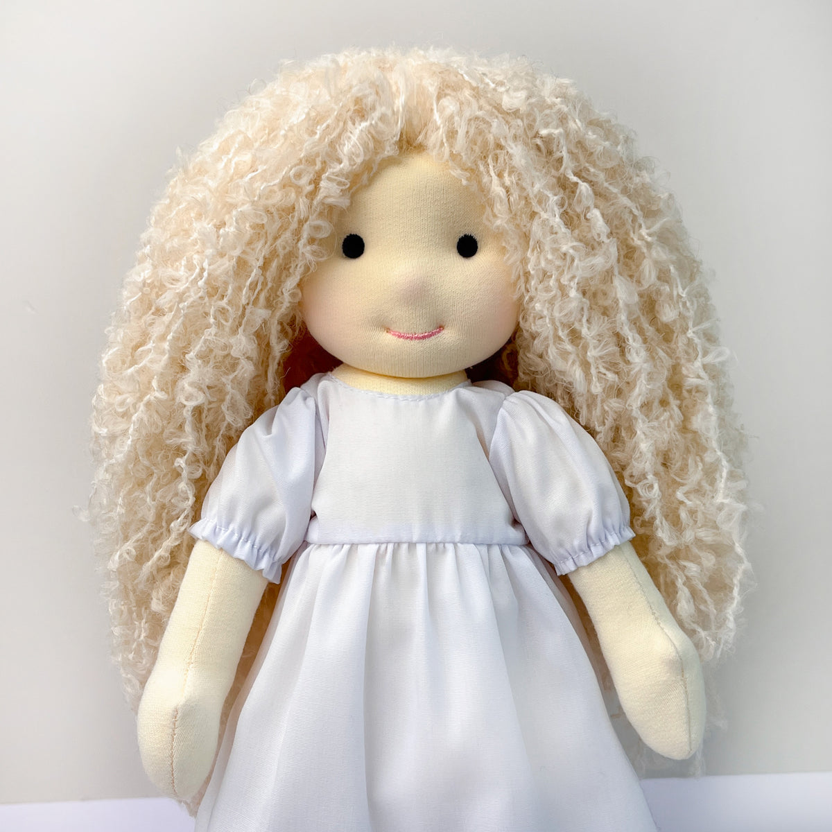 Doll hair-beige